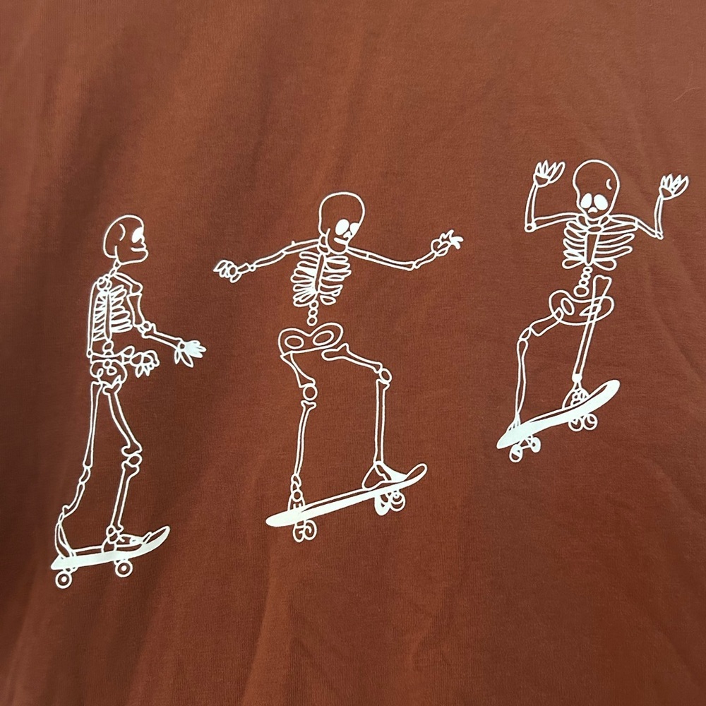 2 for 10$ ☀️ 🛹 Skeleton Skate boarding T Shirt Print Goth brown - Picture 2 of 6